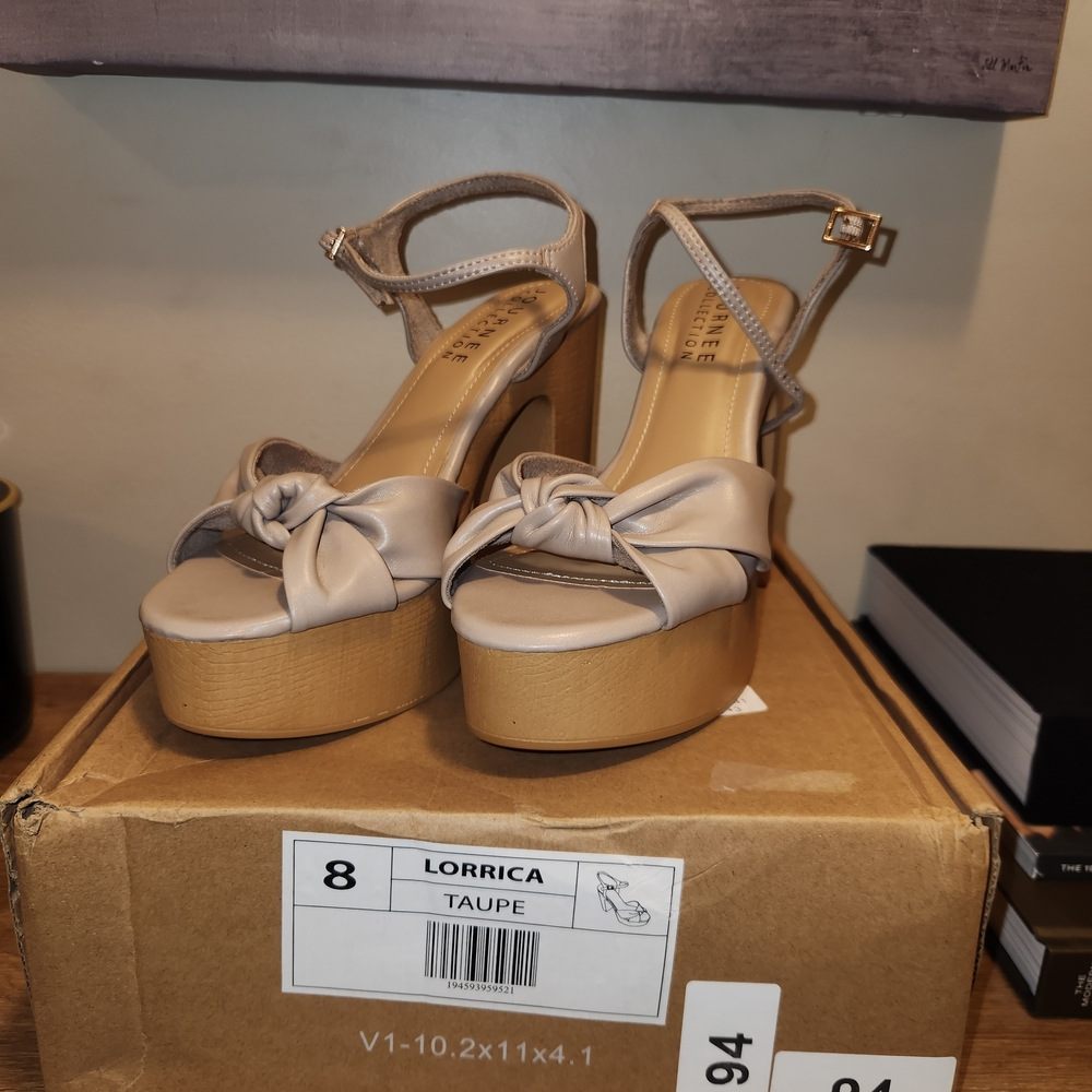 Journee Collection Taupe Platform Heels